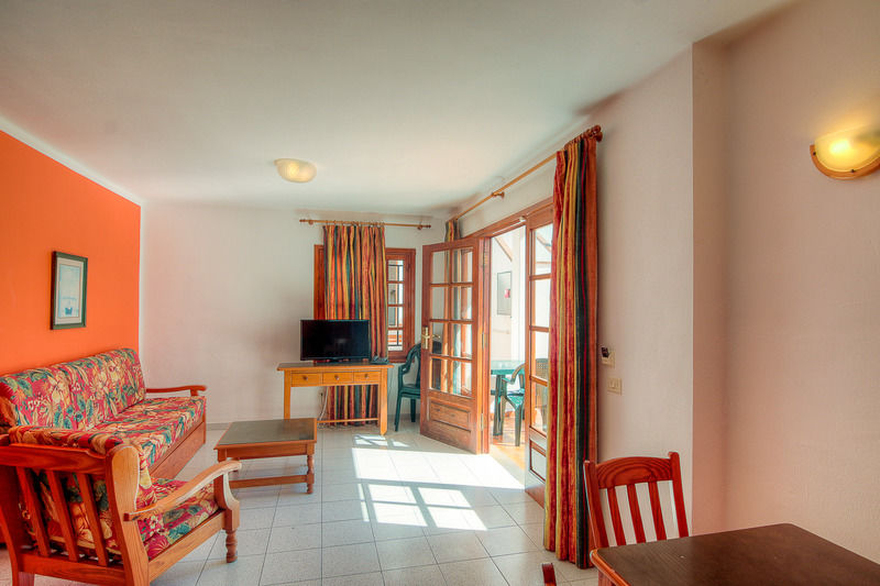 Suite Hotel Montana Club Puerto del Carmen  Exterior photo